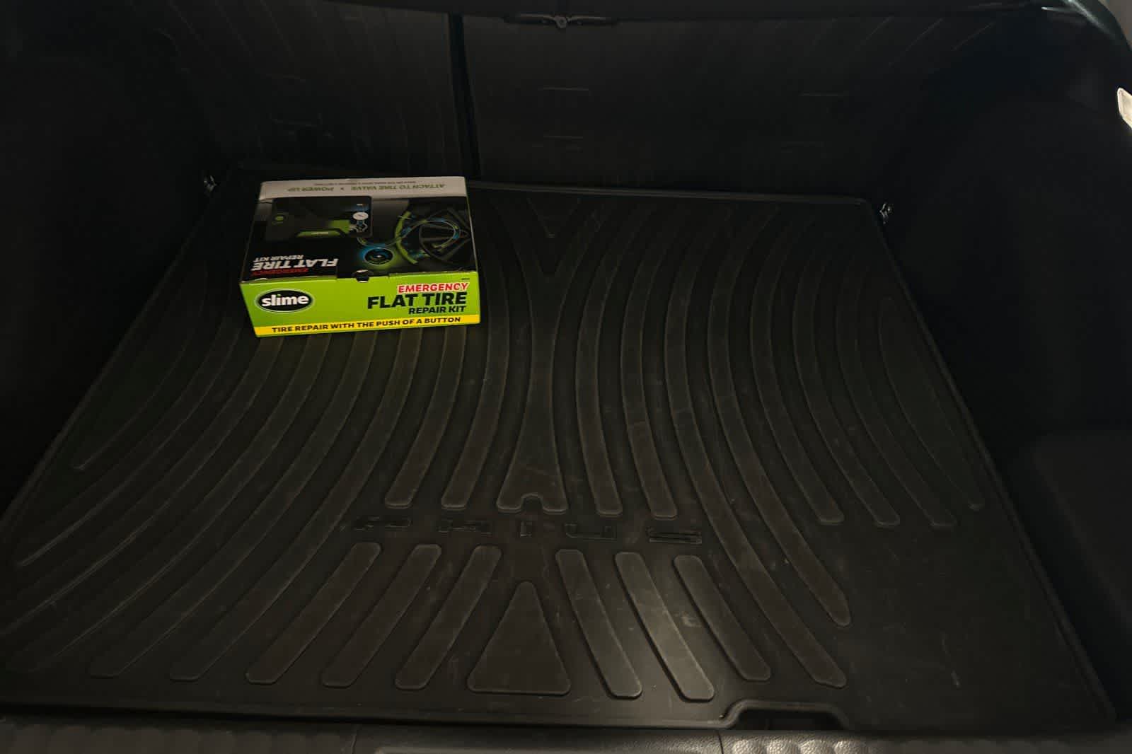 Thumbnail: 2024 Toyota Prius Prime - 17