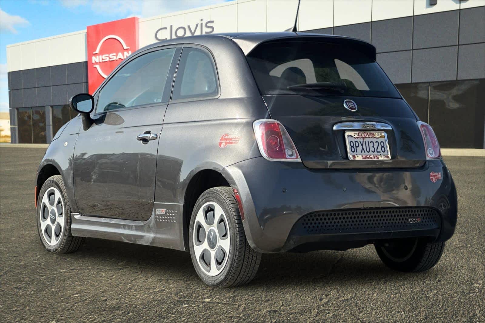 Thumbnail: 2017 Fiat 500e - 7