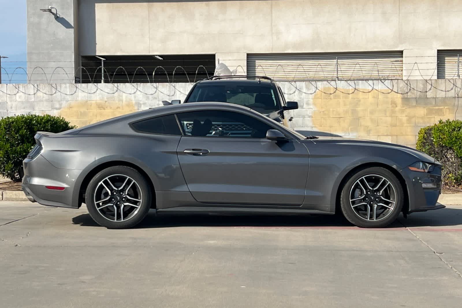 Thumbnail: 2022 Ford Mustang - 9