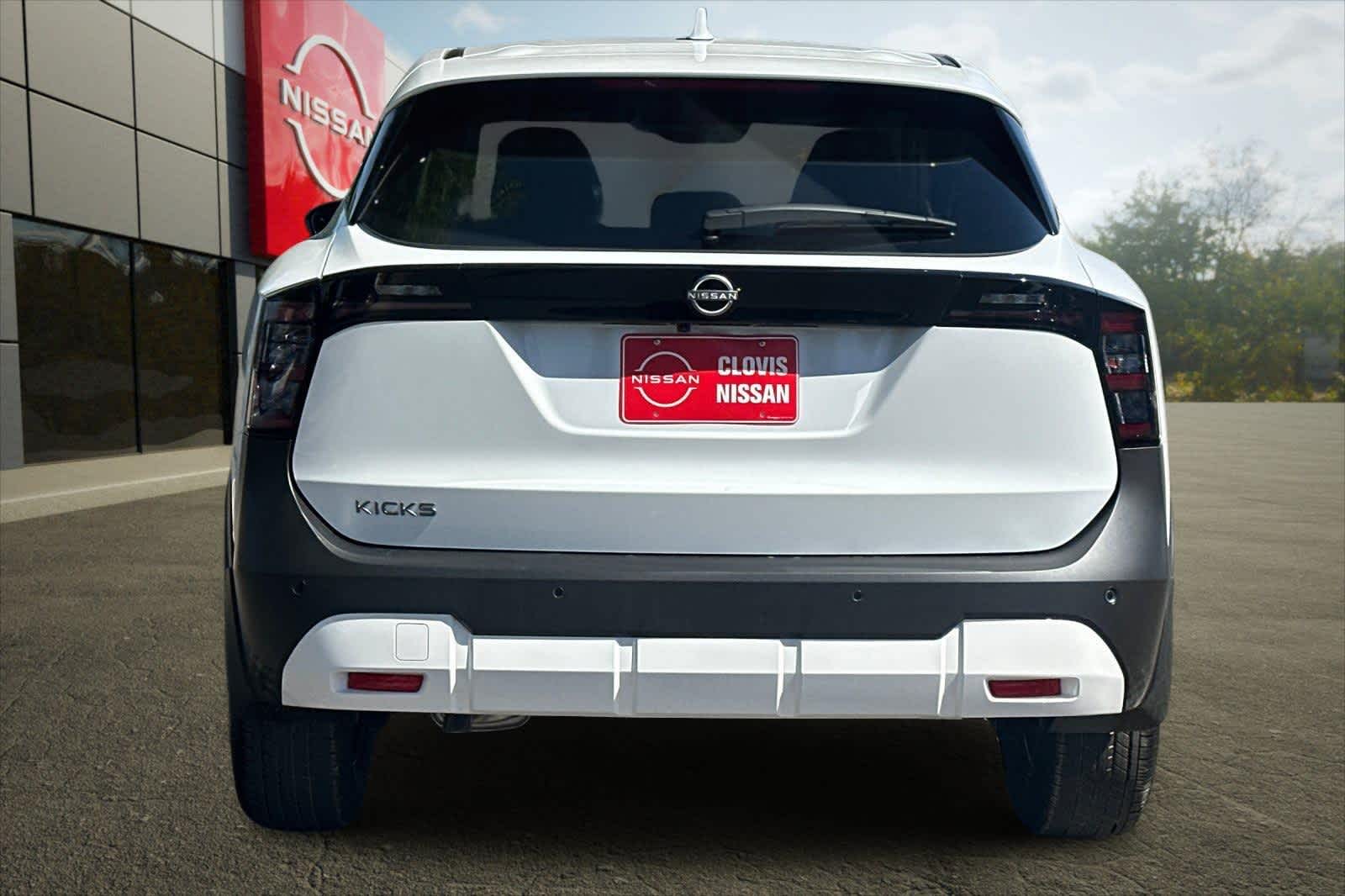 Thumbnail: 2025 Nissan Kicks - 8