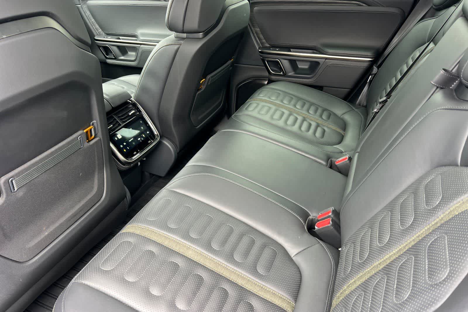 Thumbnail: 2022 Rivian R1T - 5