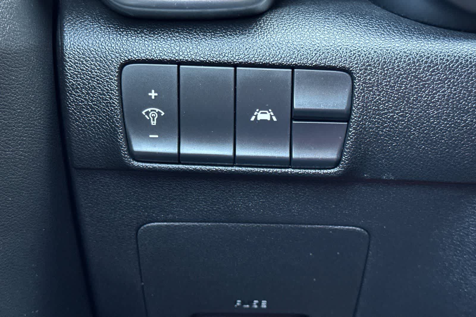 Thumbnail: 2021 Kia Sportage - 32