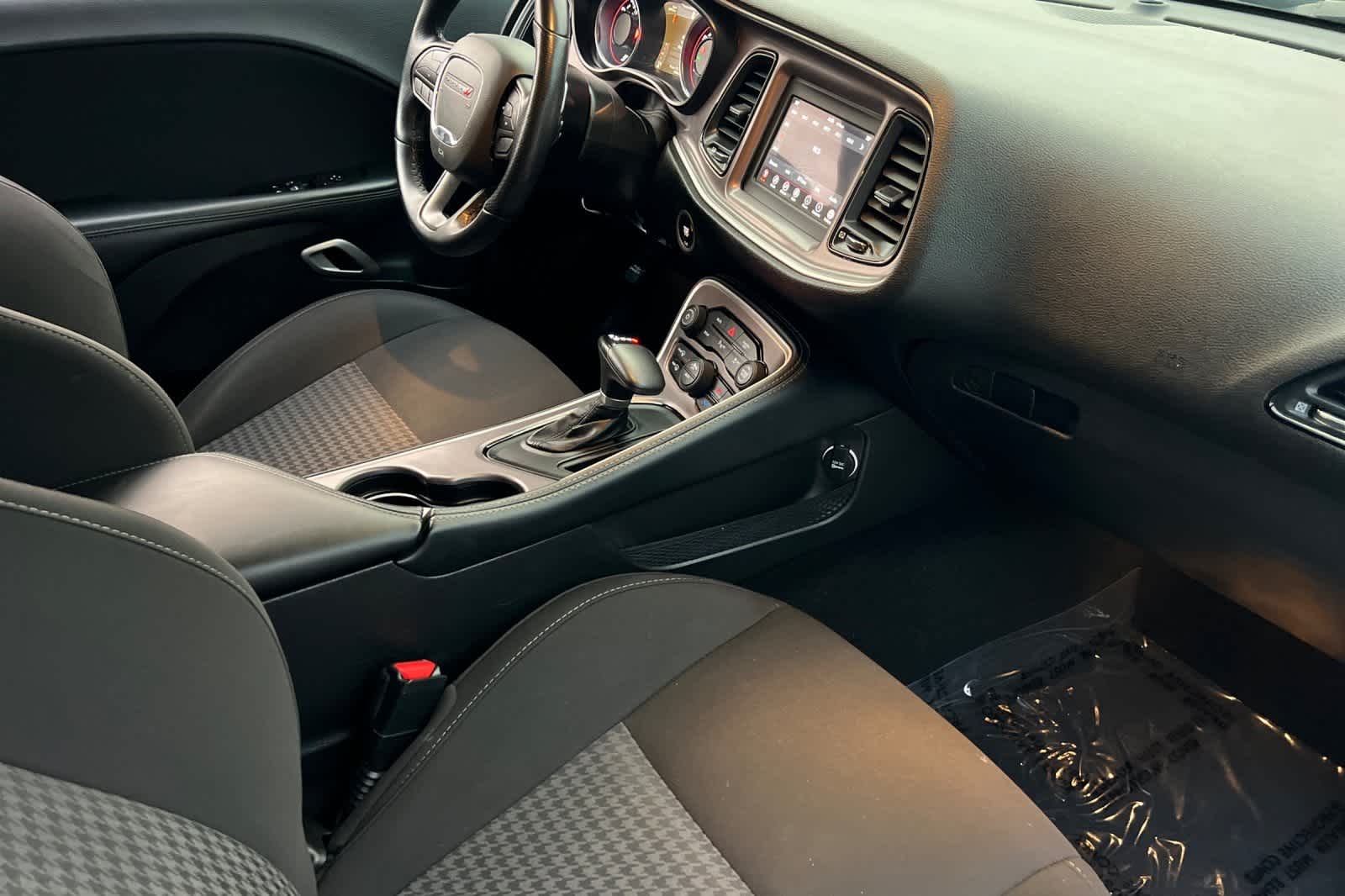 Thumbnail: 2022 Dodge Challenger - 17