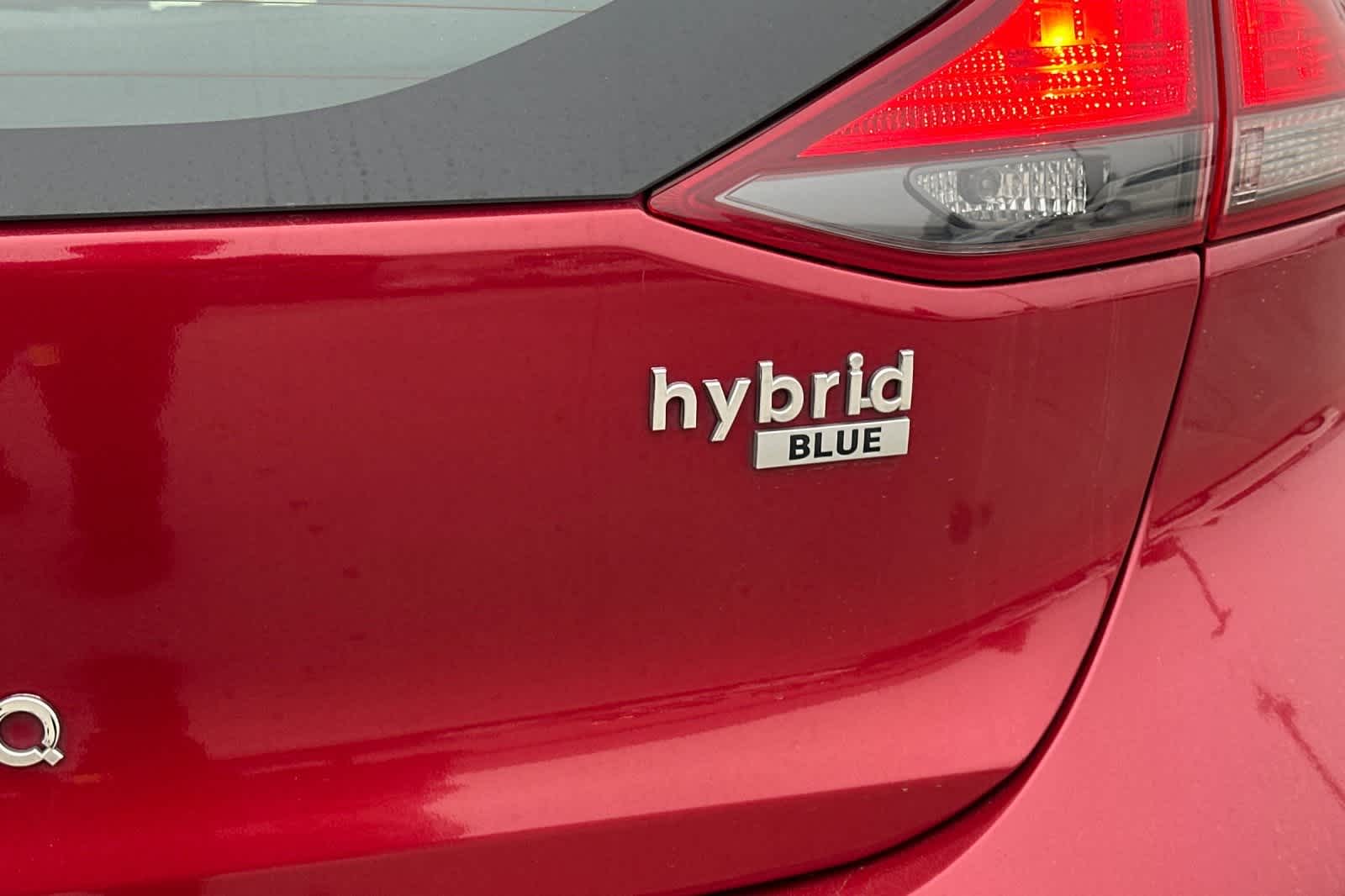 Thumbnail: 2020 Hyundai Ioniq - 15