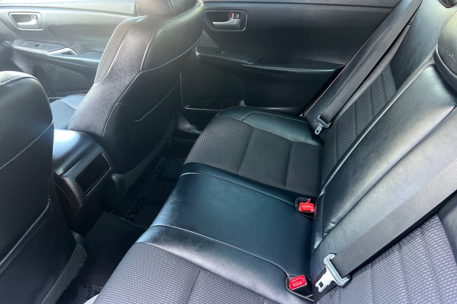 Thumbnail: 2016 Toyota Camry - 5