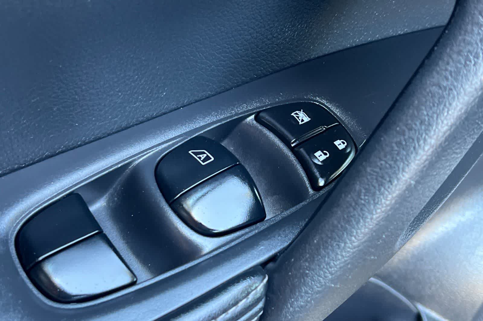 Thumbnail: 2020 Nissan Rogue - 14