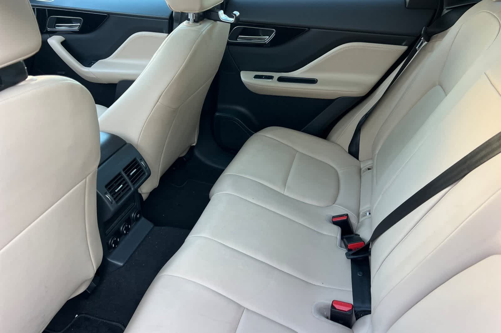 Thumbnail: 2019 Jaguar F-Pace - 5