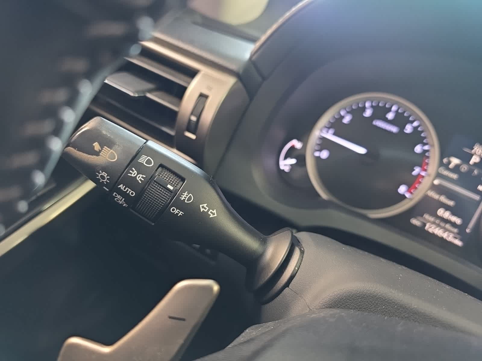 Thumbnail: 2014 Lexus IS - 27