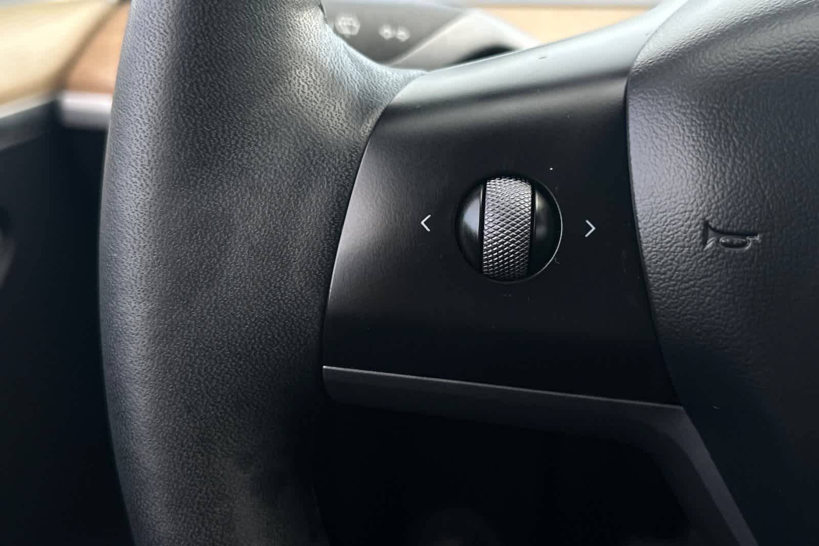 Thumbnail: 2023 Tesla Model Y - 28