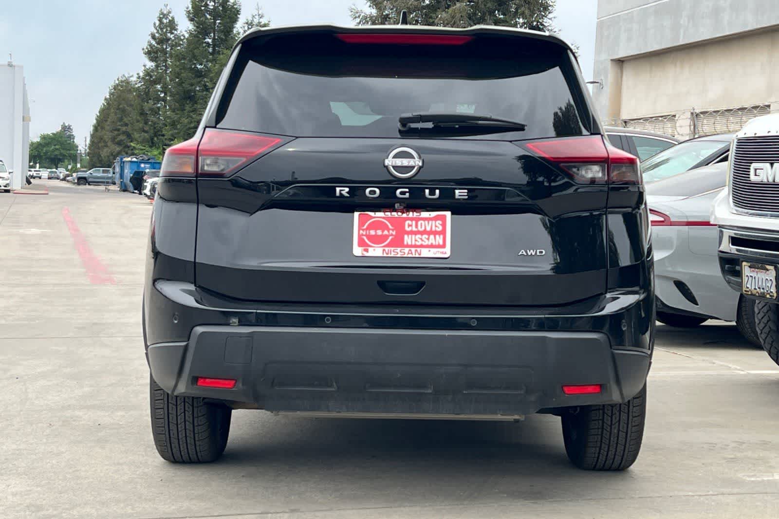 Thumbnail: 2025 Nissan Rogue - 8