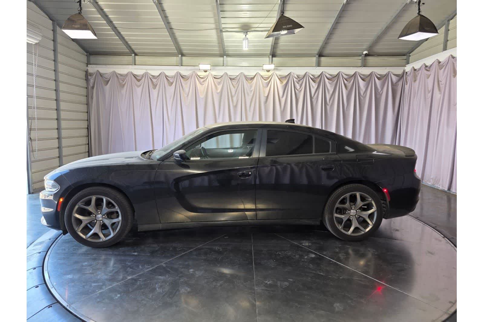 Thumbnail: 2016 Dodge Charger - 10