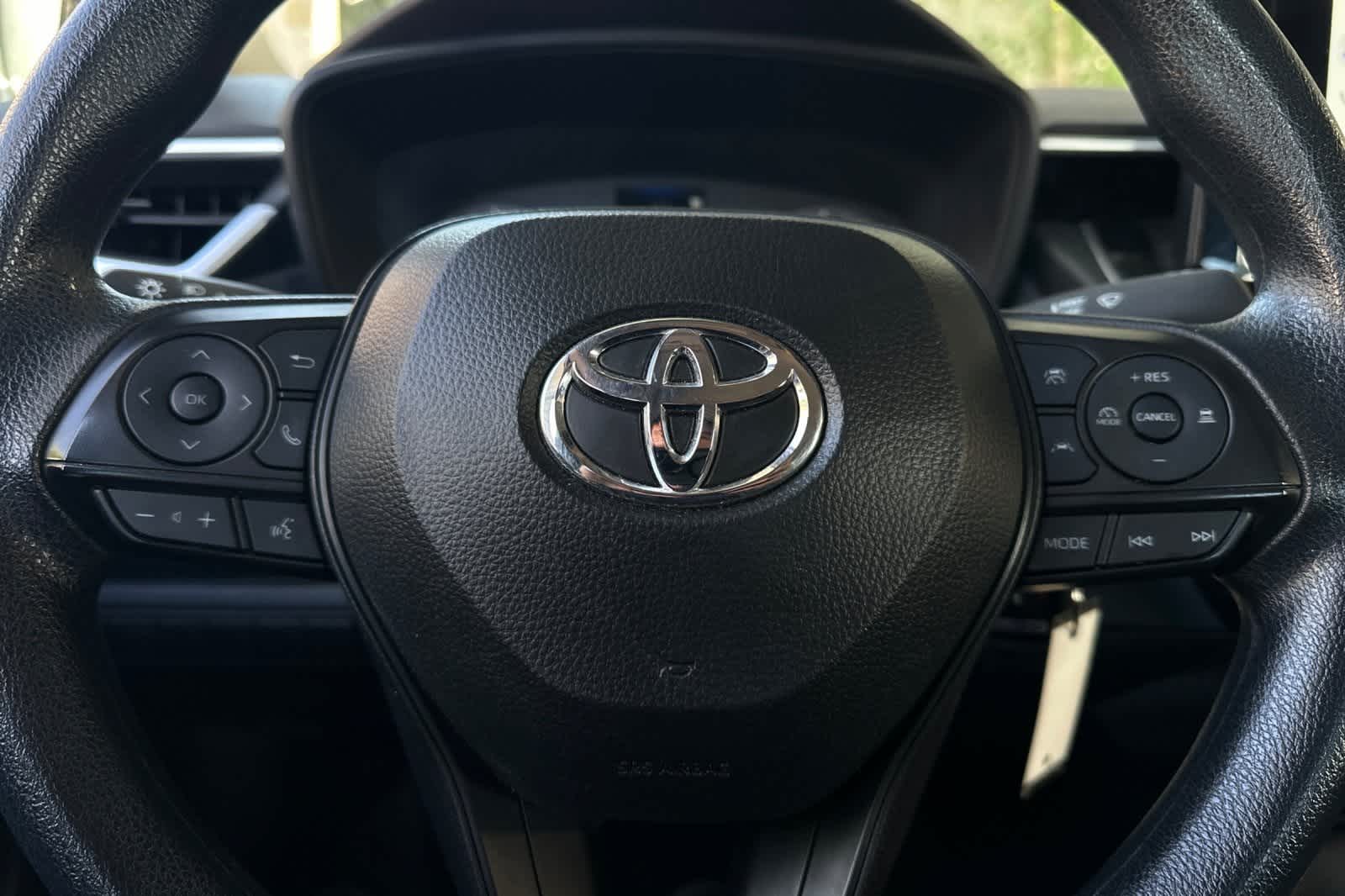 2024 Toyota Corolla LE 24
