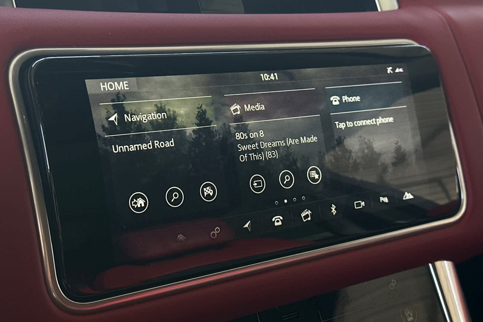 Thumbnail: 2021 Land Rover Range Rover Sport - 21