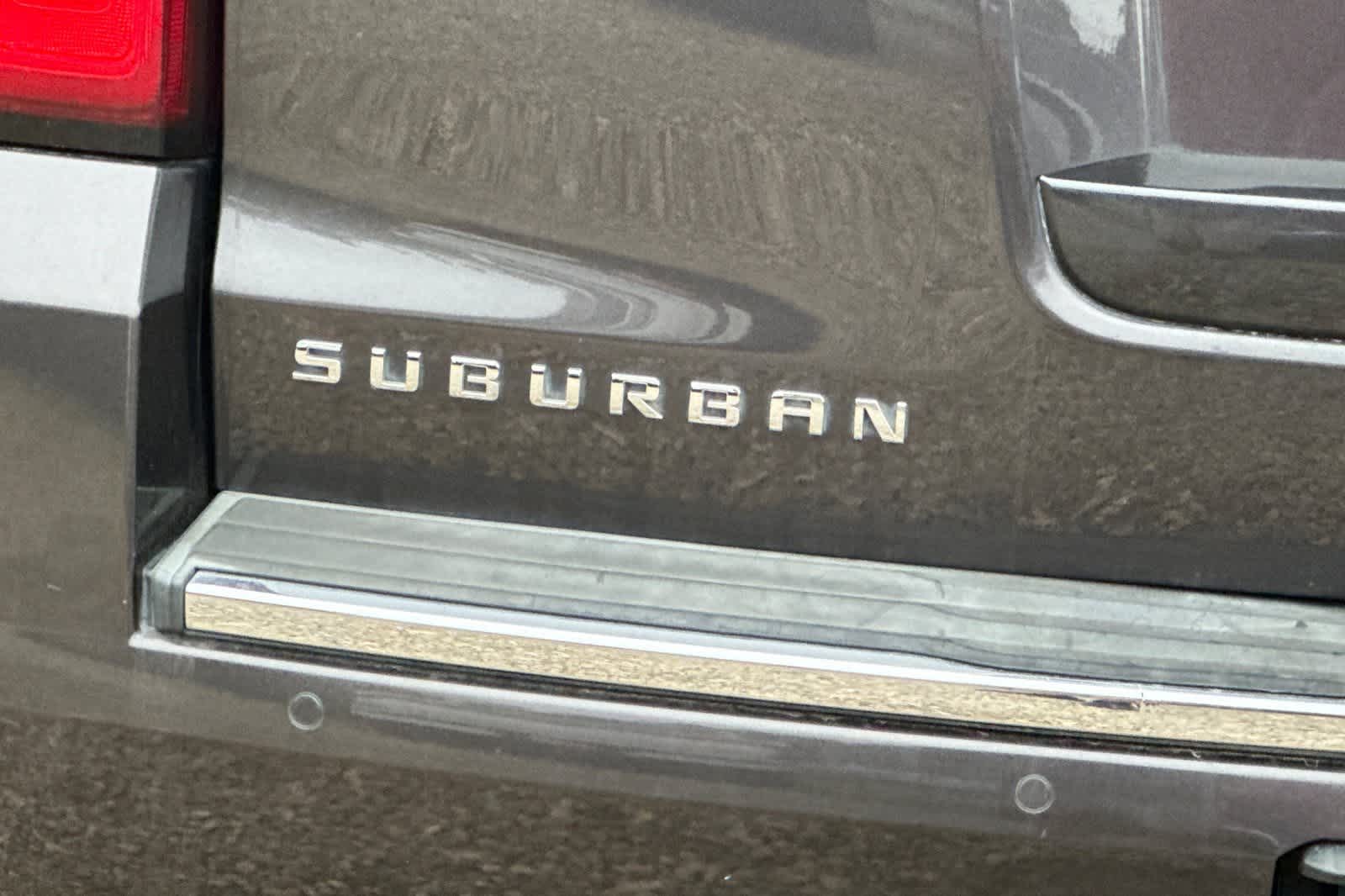 Thumbnail: 2016 Chevrolet Suburban - 38