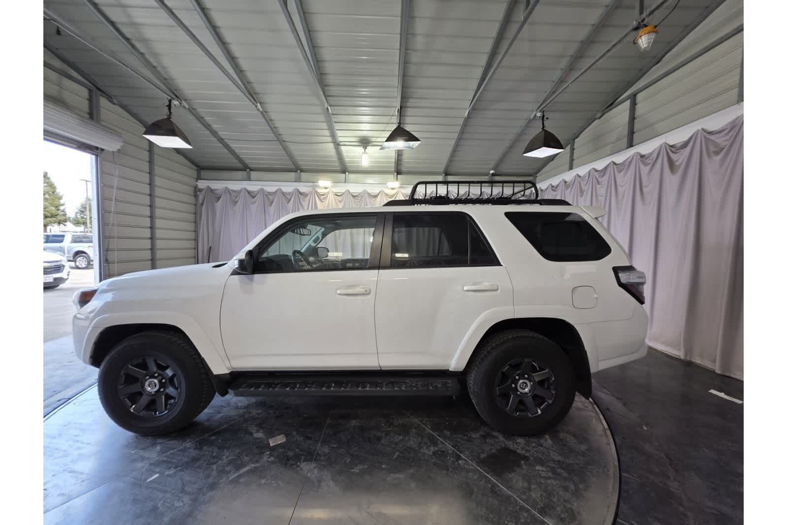 Thumbnail: 2021 Toyota 4Runner - 4