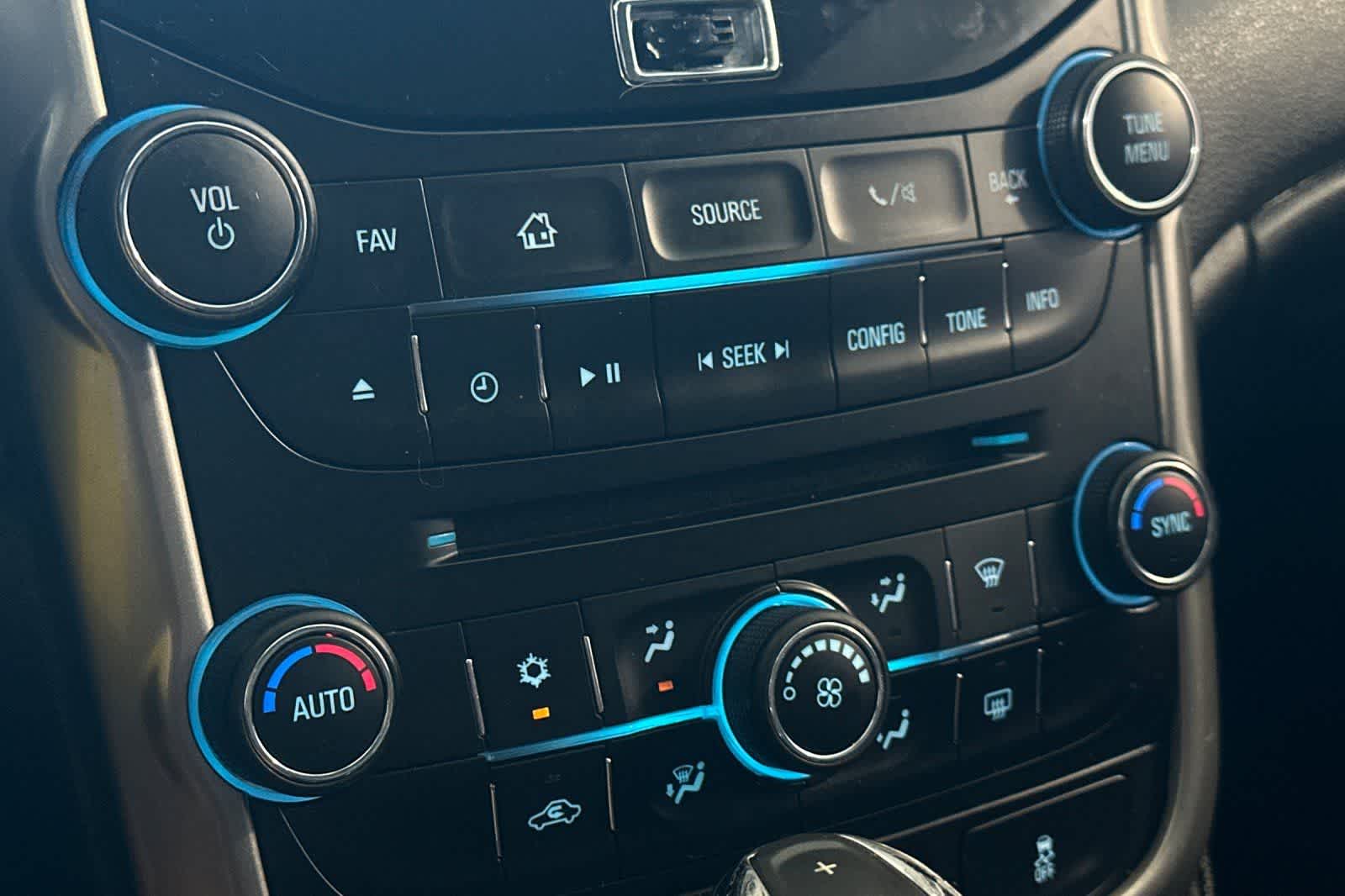 Thumbnail: 2015 Chevrolet Malibu - 22