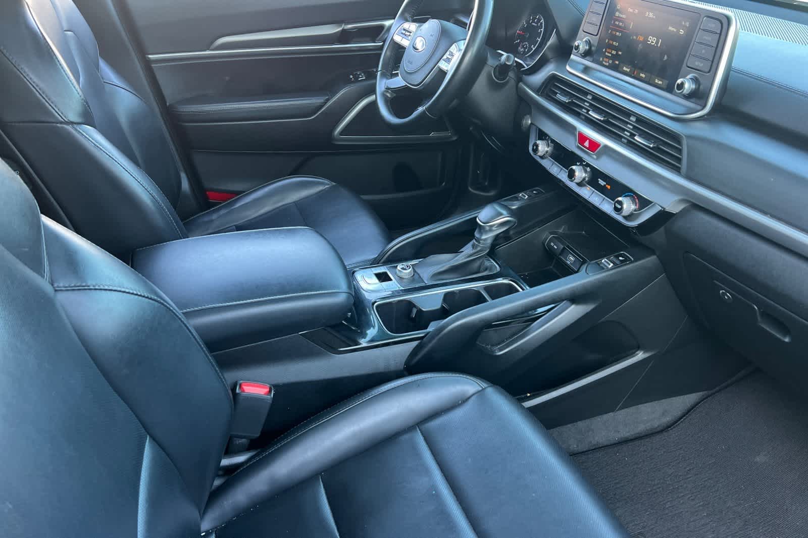 Thumbnail: 2020 Kia Telluride - 18