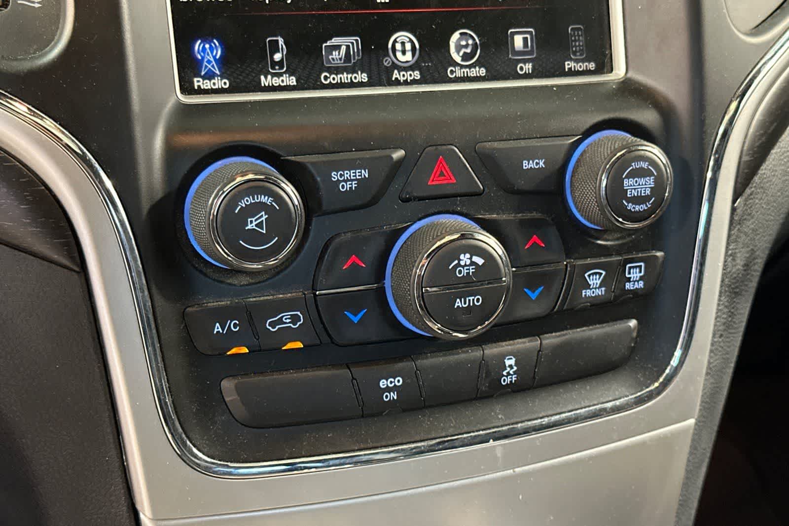 Thumbnail: 2015 Jeep Grand Cherokee - 21