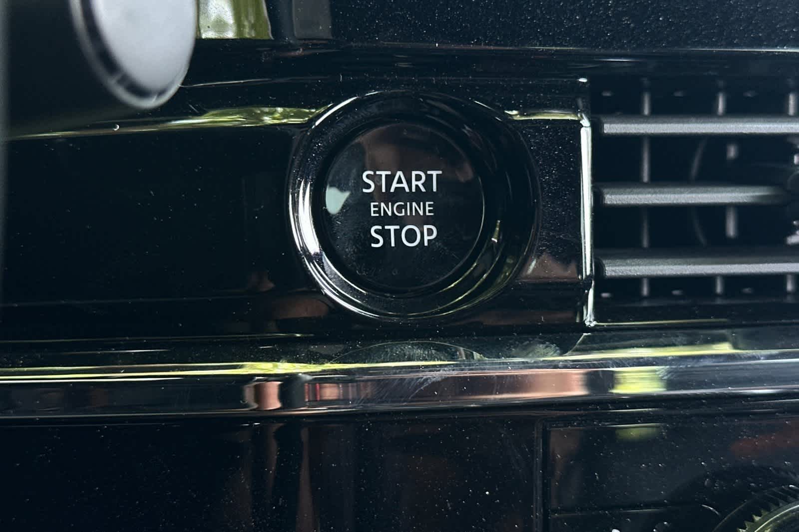 Thumbnail: 2025 Nissan Pathfinder - 27