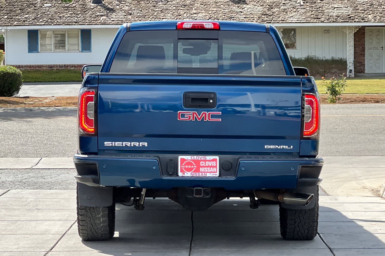 Thumbnail: 2017 GMC Sierra 1500 - 8