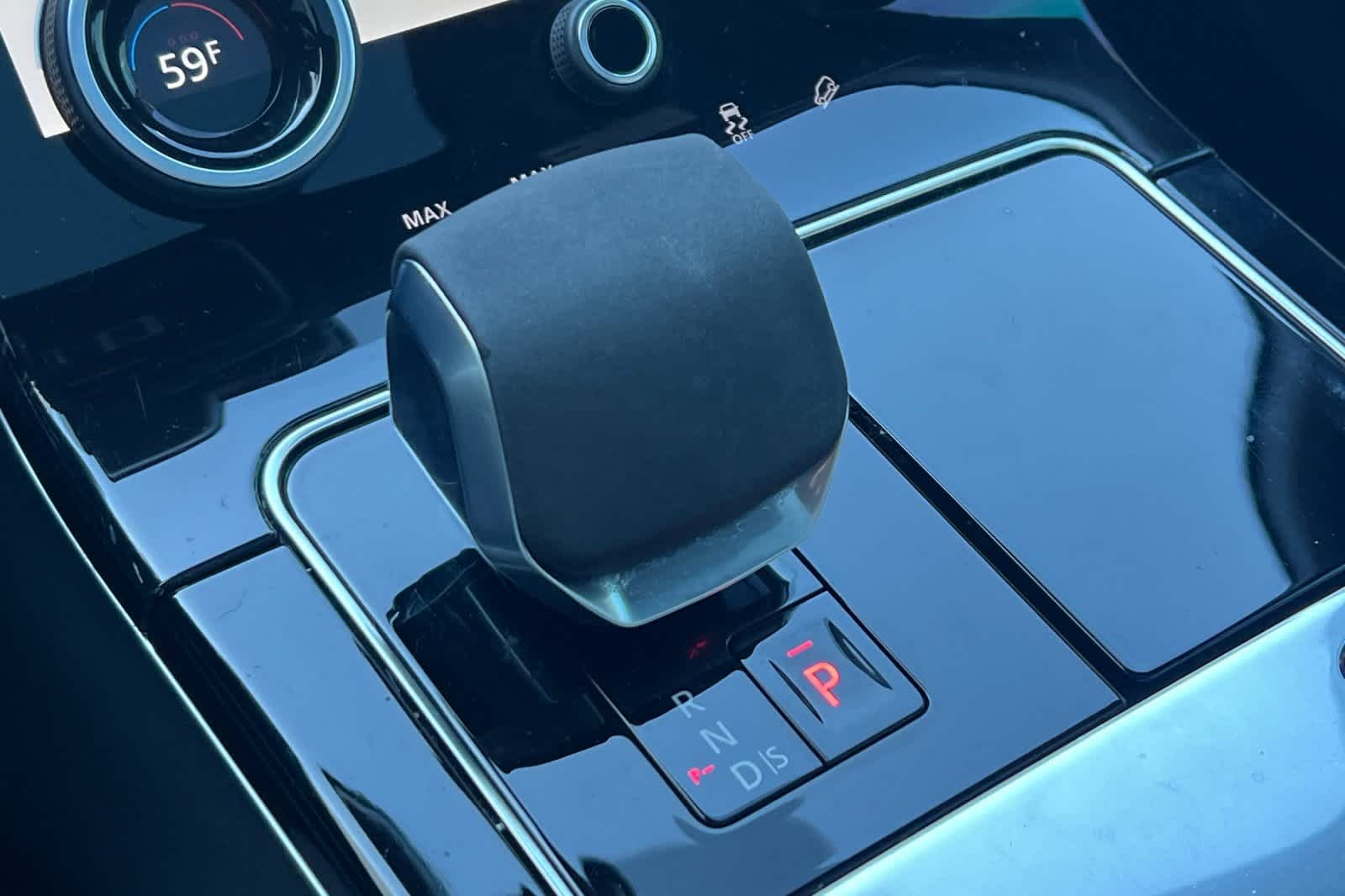 Thumbnail: 2023 Land Rover Range Rover Velar - 25
