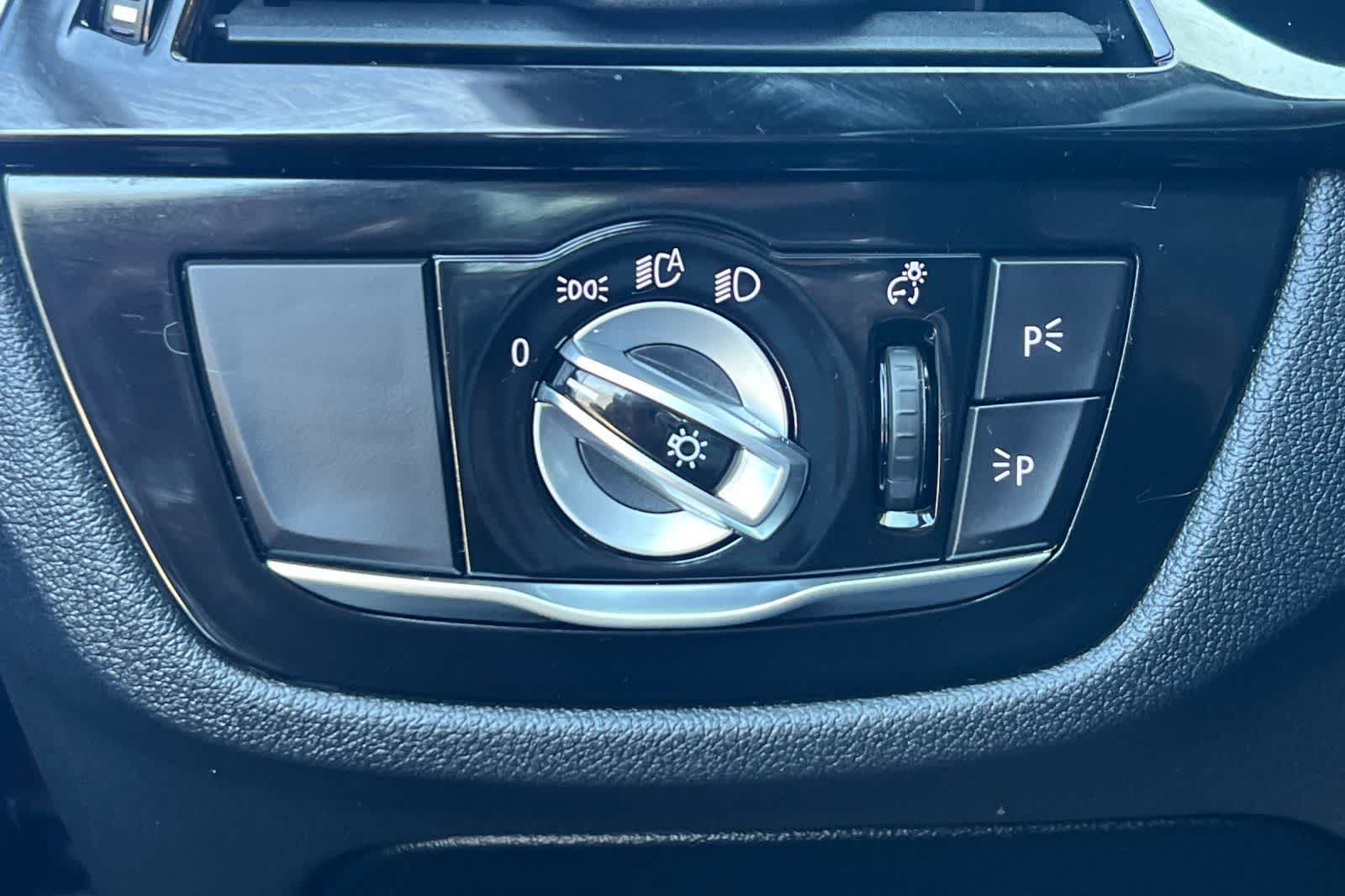 Thumbnail: 2023 BMW 5 Series - 33