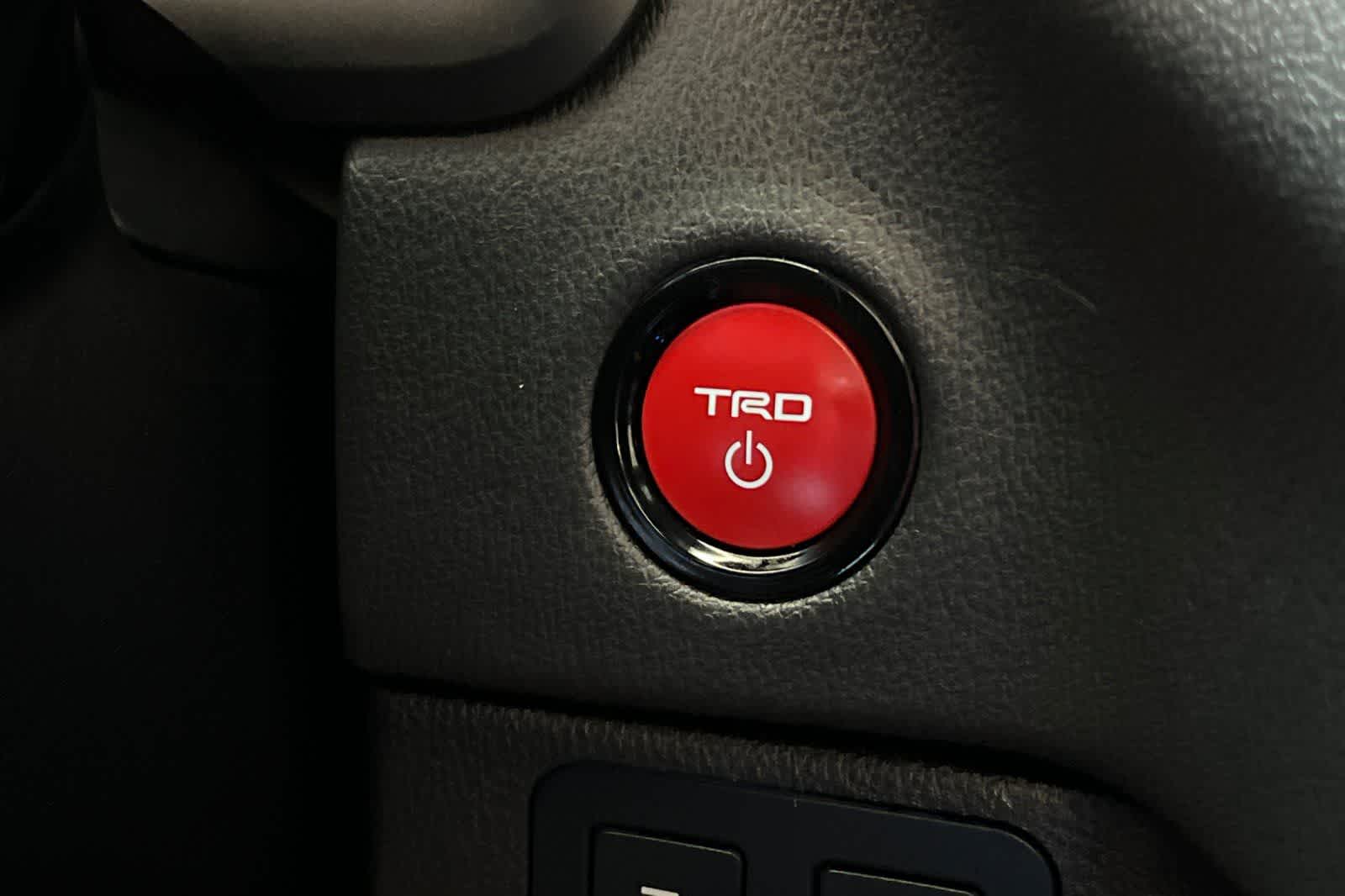 Thumbnail: 2025 Toyota Tundra - 25