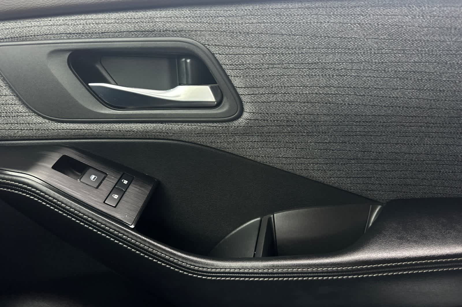 Thumbnail: 2023 Nissan Rogue - 21