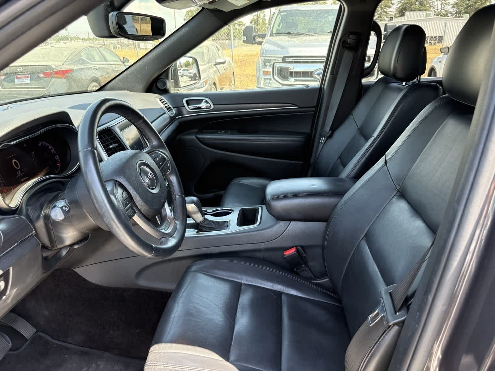 Thumbnail: 2018 Jeep Grand Cherokee - 14