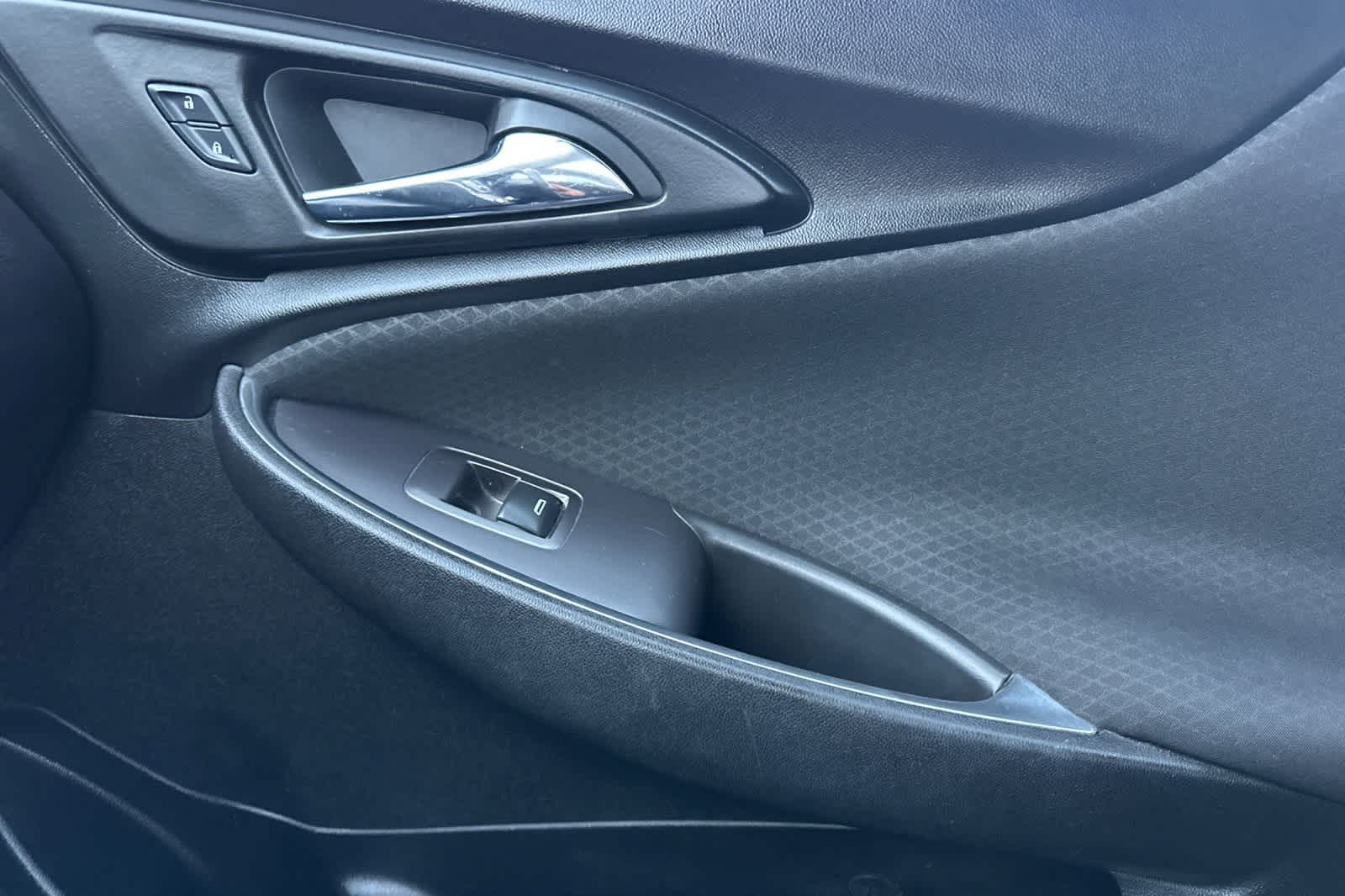 Thumbnail: 2017 Chevrolet Malibu - 19