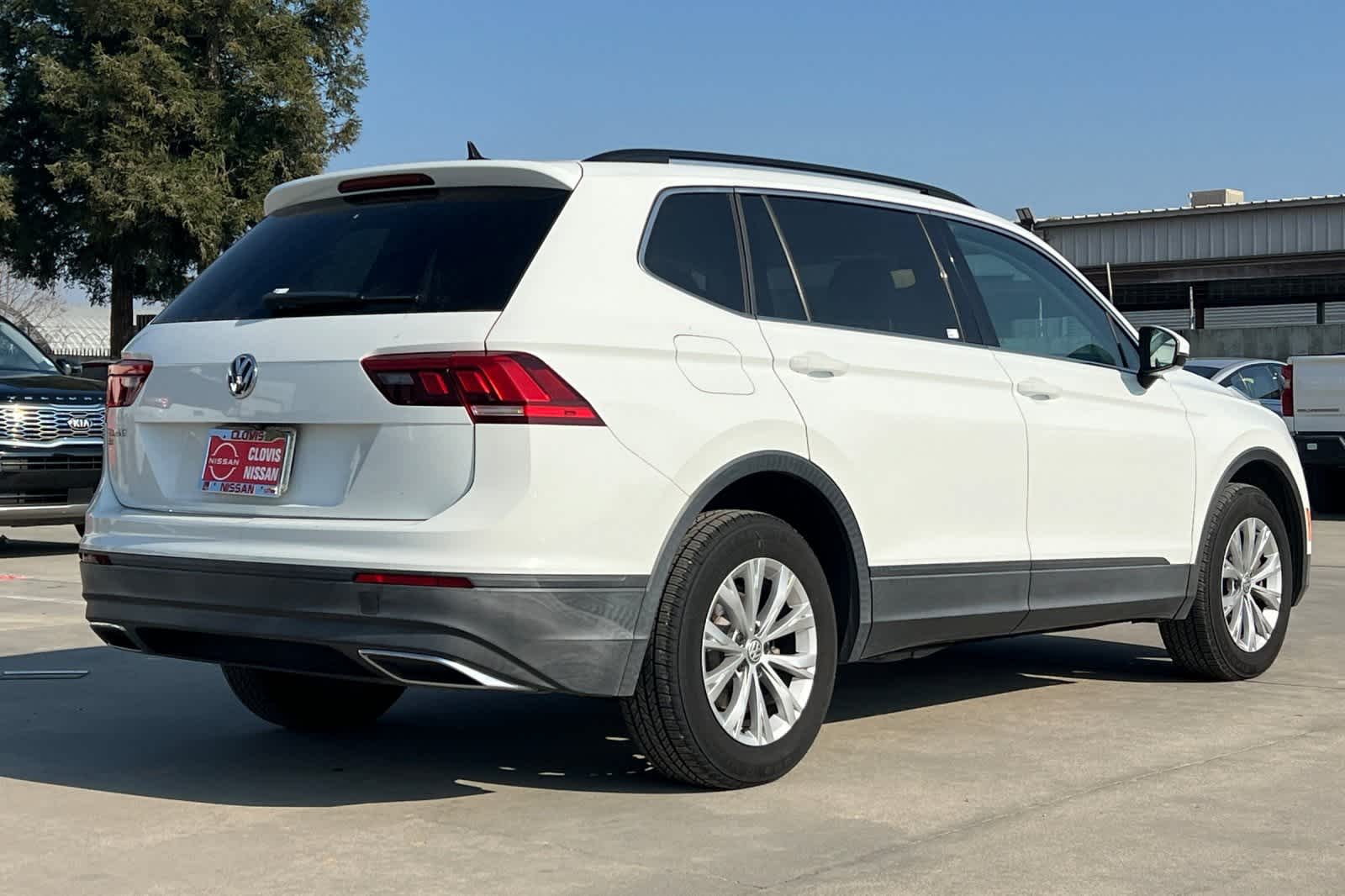 Thumbnail: 2019 Volkswagen Tiguan - 3