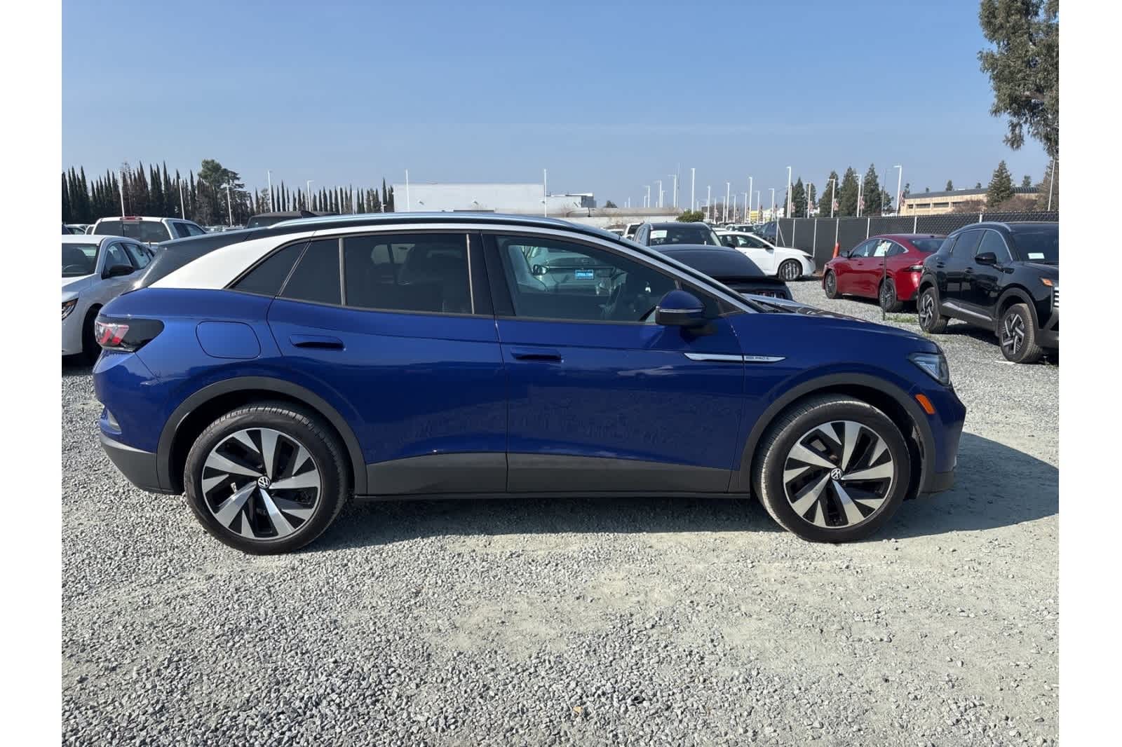 Thumbnail: 2022 Volkswagen ID.4 - 9