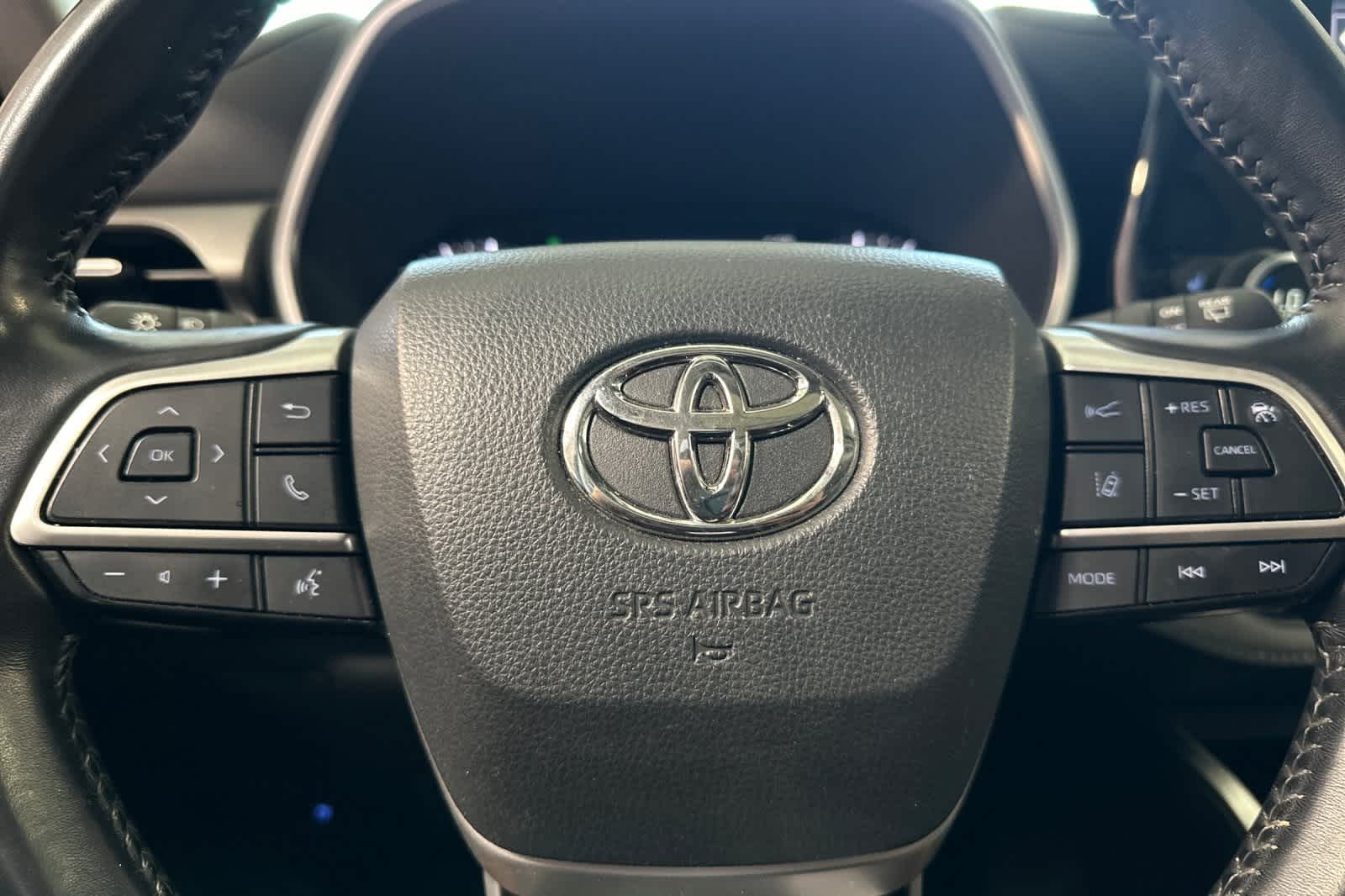 2022 Toyota Highlander XLE 25