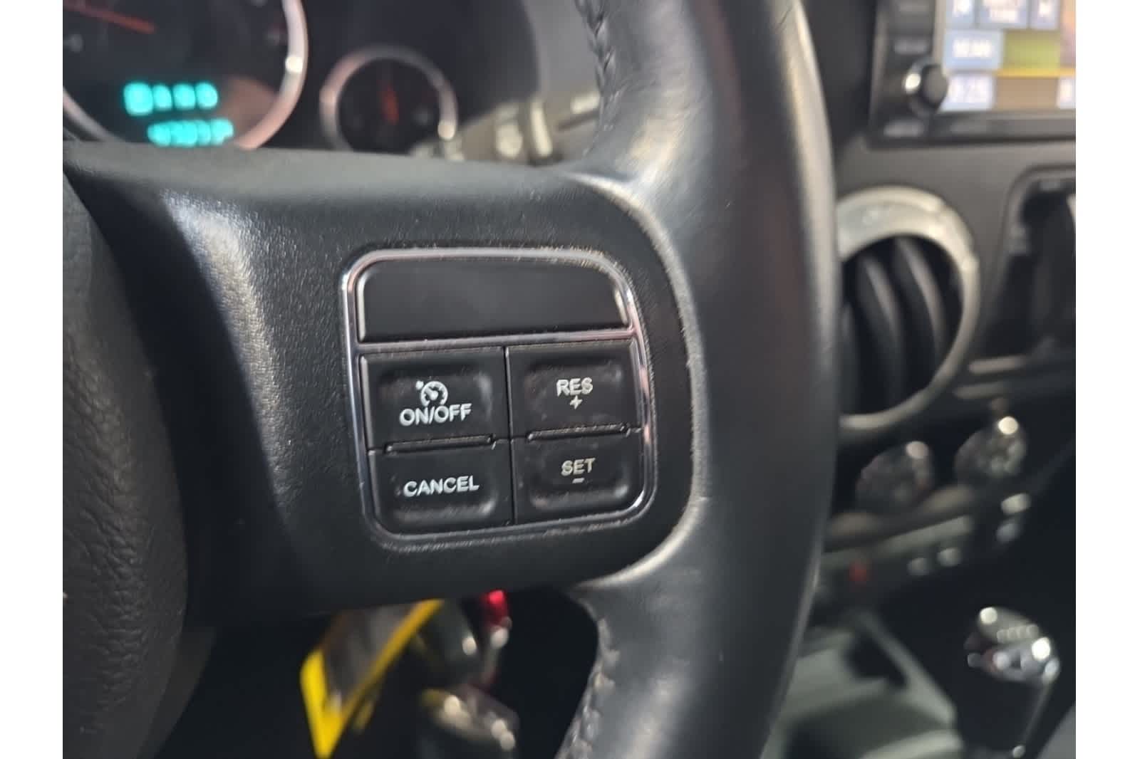 Thumbnail: 2017 Jeep Wrangler - 23