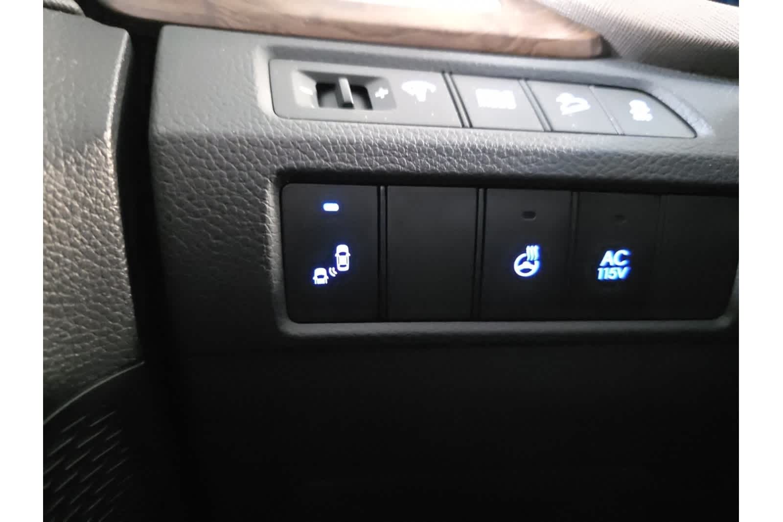 Thumbnail: 2018 Hyundai Santa Fe - 30