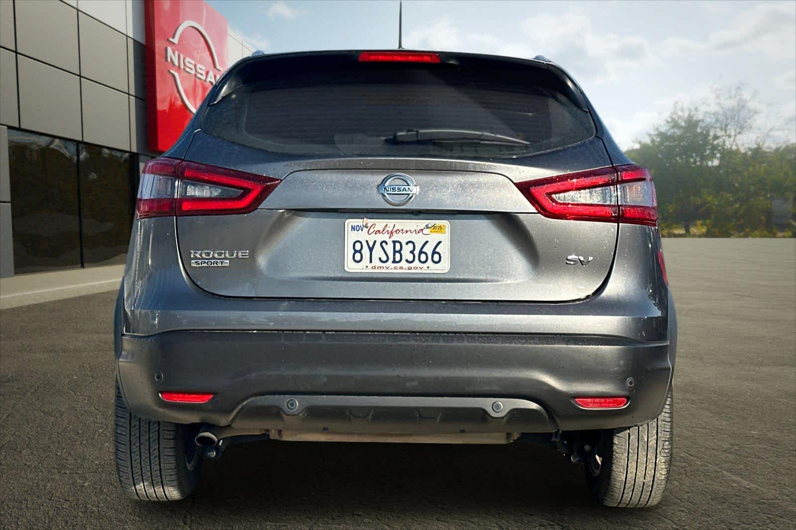 Thumbnail: 2021 Nissan Rogue Sport - 8