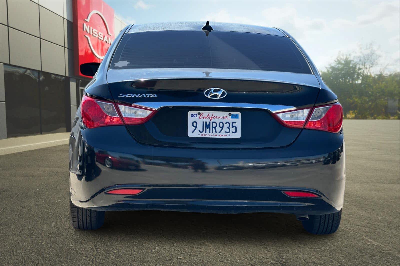 Thumbnail: 2012 Hyundai Sonata - 7