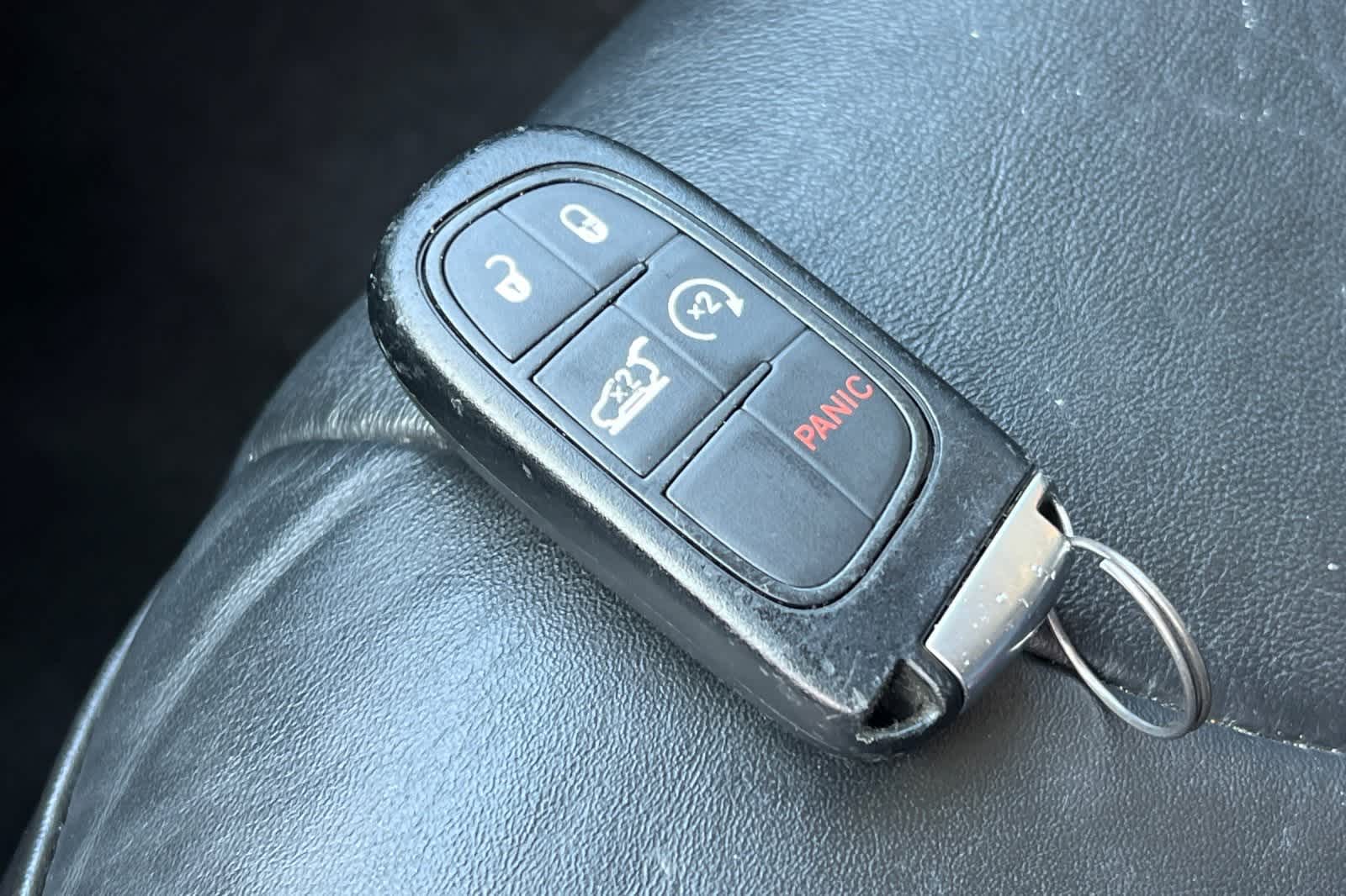 Thumbnail: 2018 Jeep Cherokee - 23