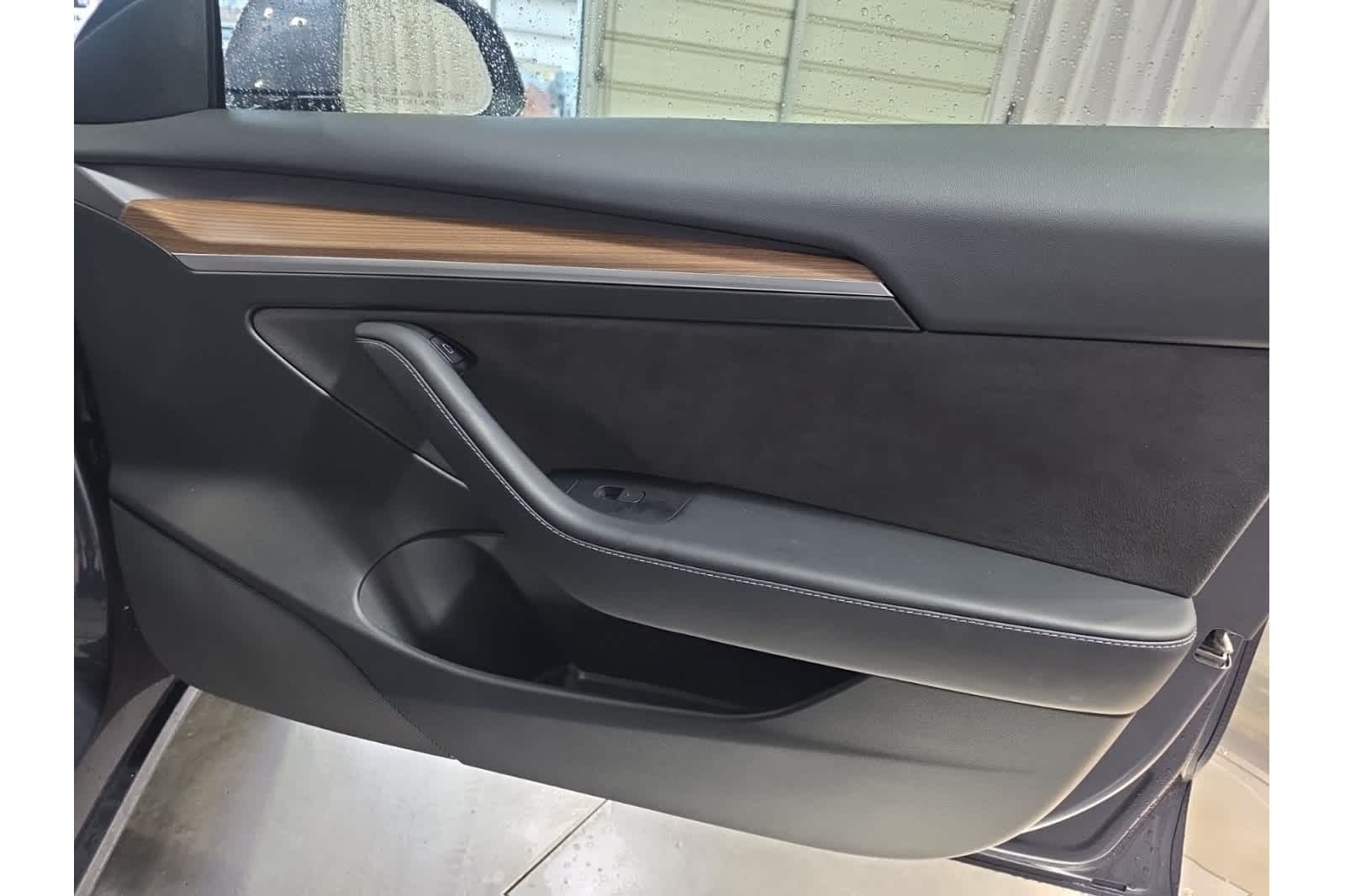 Thumbnail: 2023 Tesla Model 3 - 17