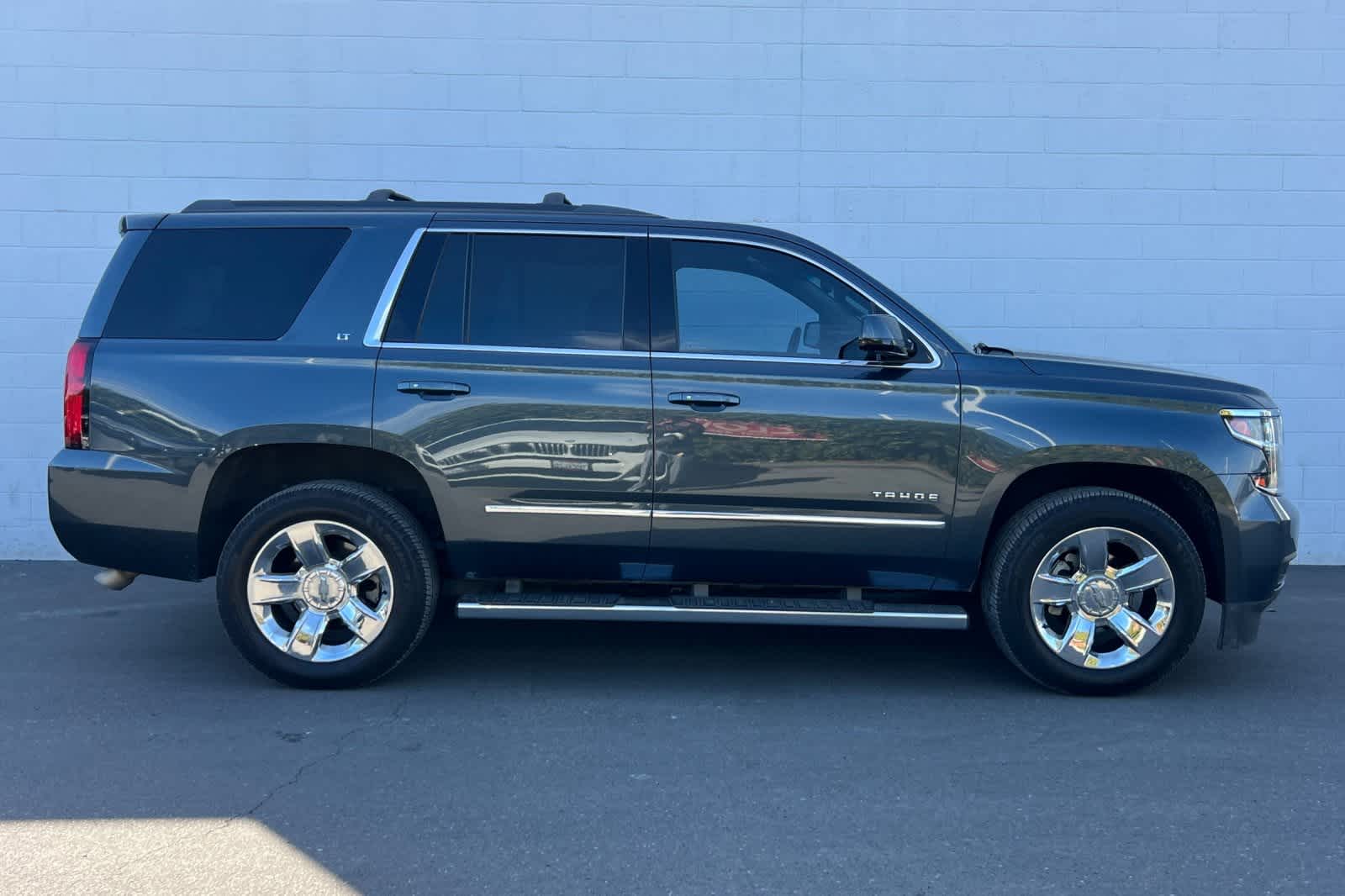 Thumbnail: 2019 Chevrolet Tahoe - 9