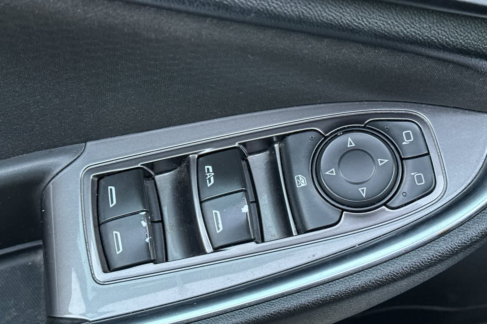 Thumbnail: 2017 Chevrolet Malibu - 14