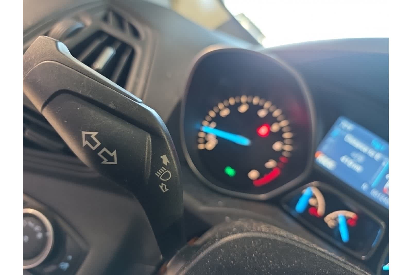 Thumbnail: 2015 Ford Escape - 30