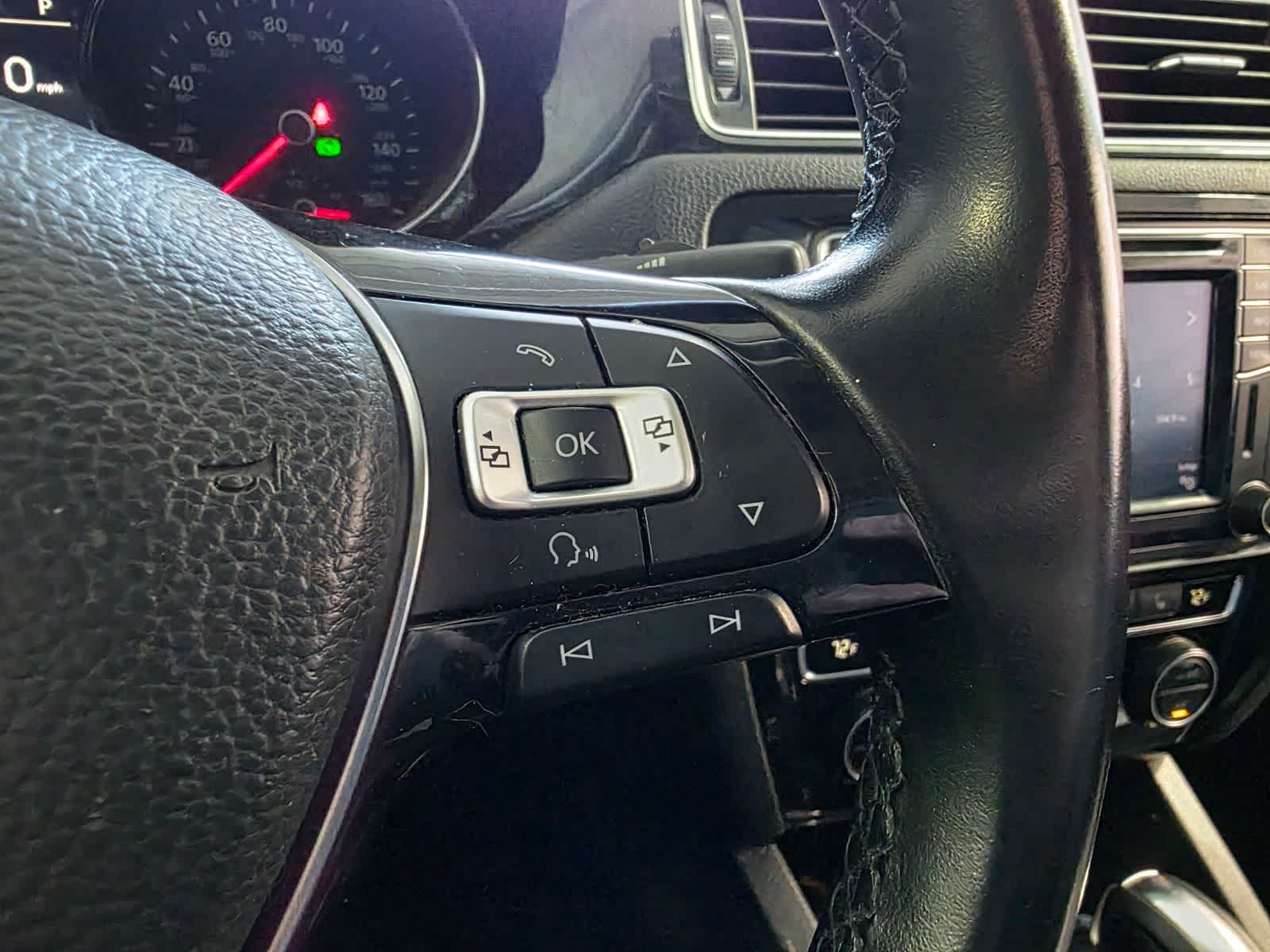 Thumbnail: 2016 Volkswagen Jetta - 27