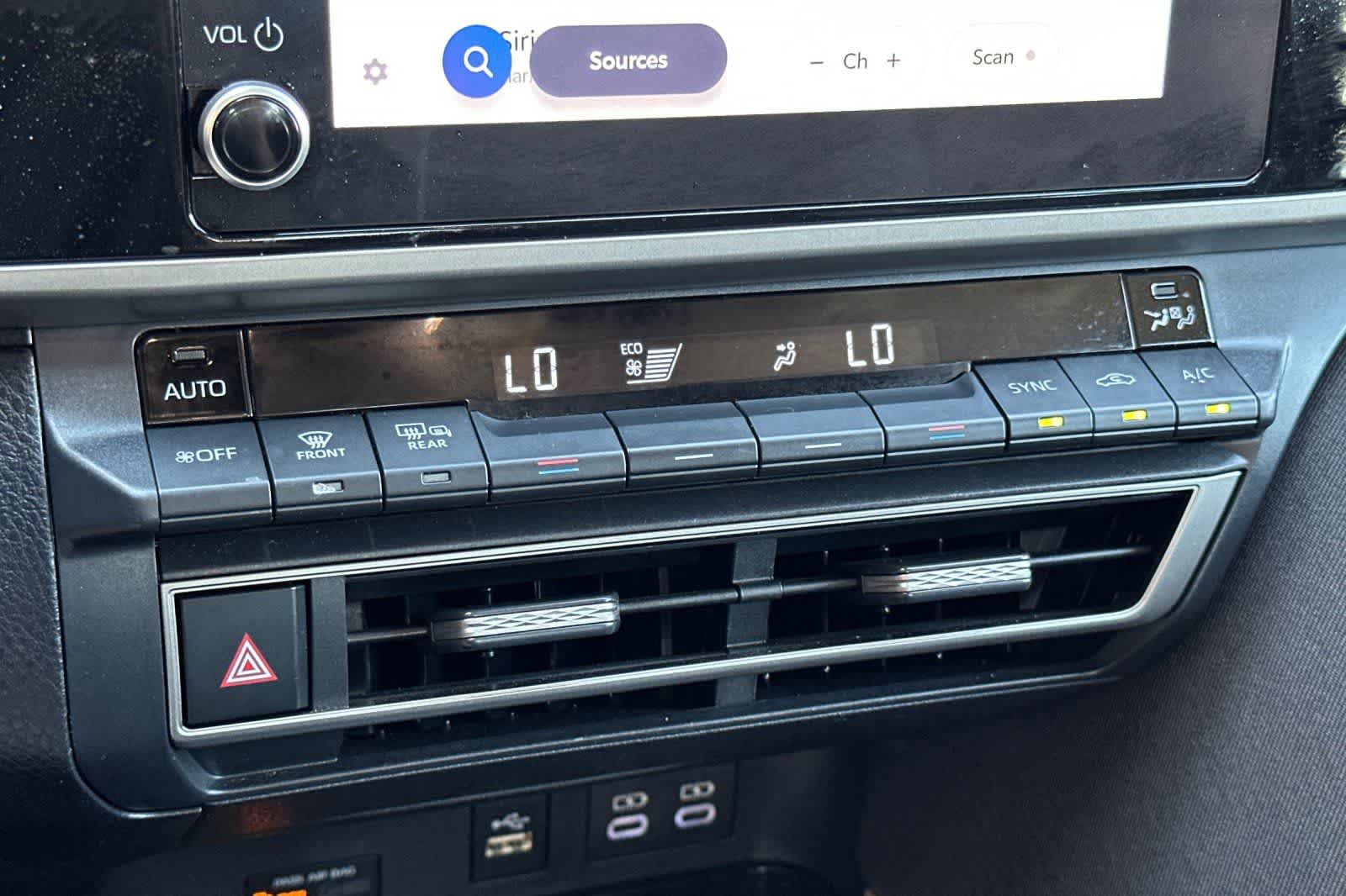 Thumbnail: 2025 Toyota Camry - 23