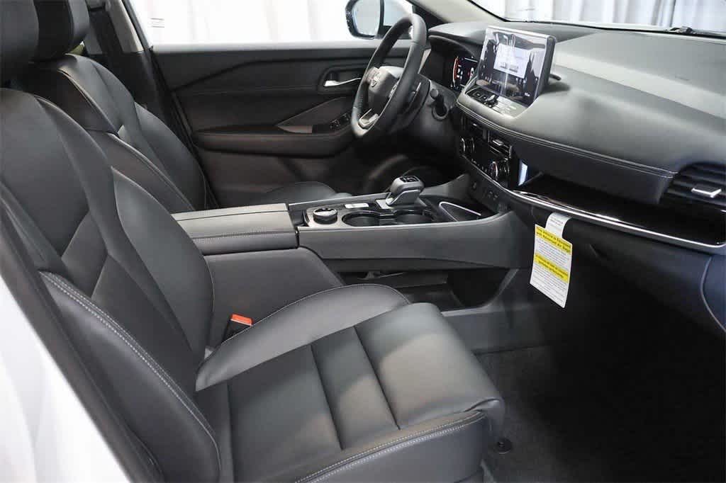 Thumbnail: 2025 Nissan Rogue - 17
