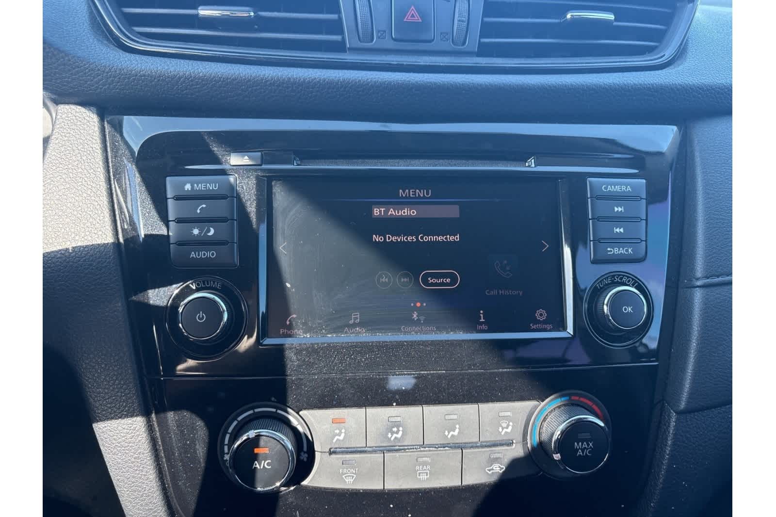 Thumbnail: 2018 Nissan Rogue - 3