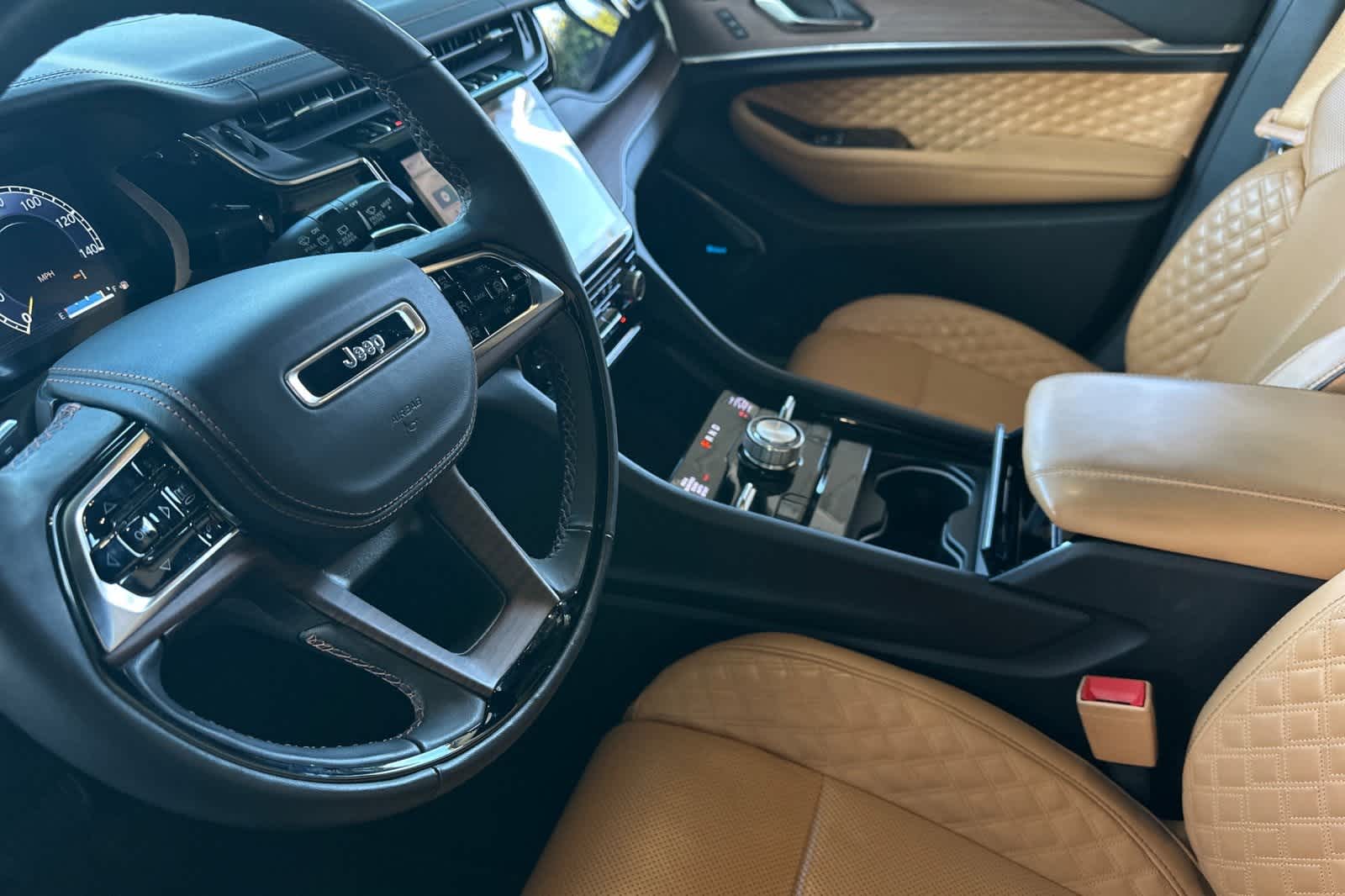 Thumbnail: 2023 Jeep Grand Cherokee - 12