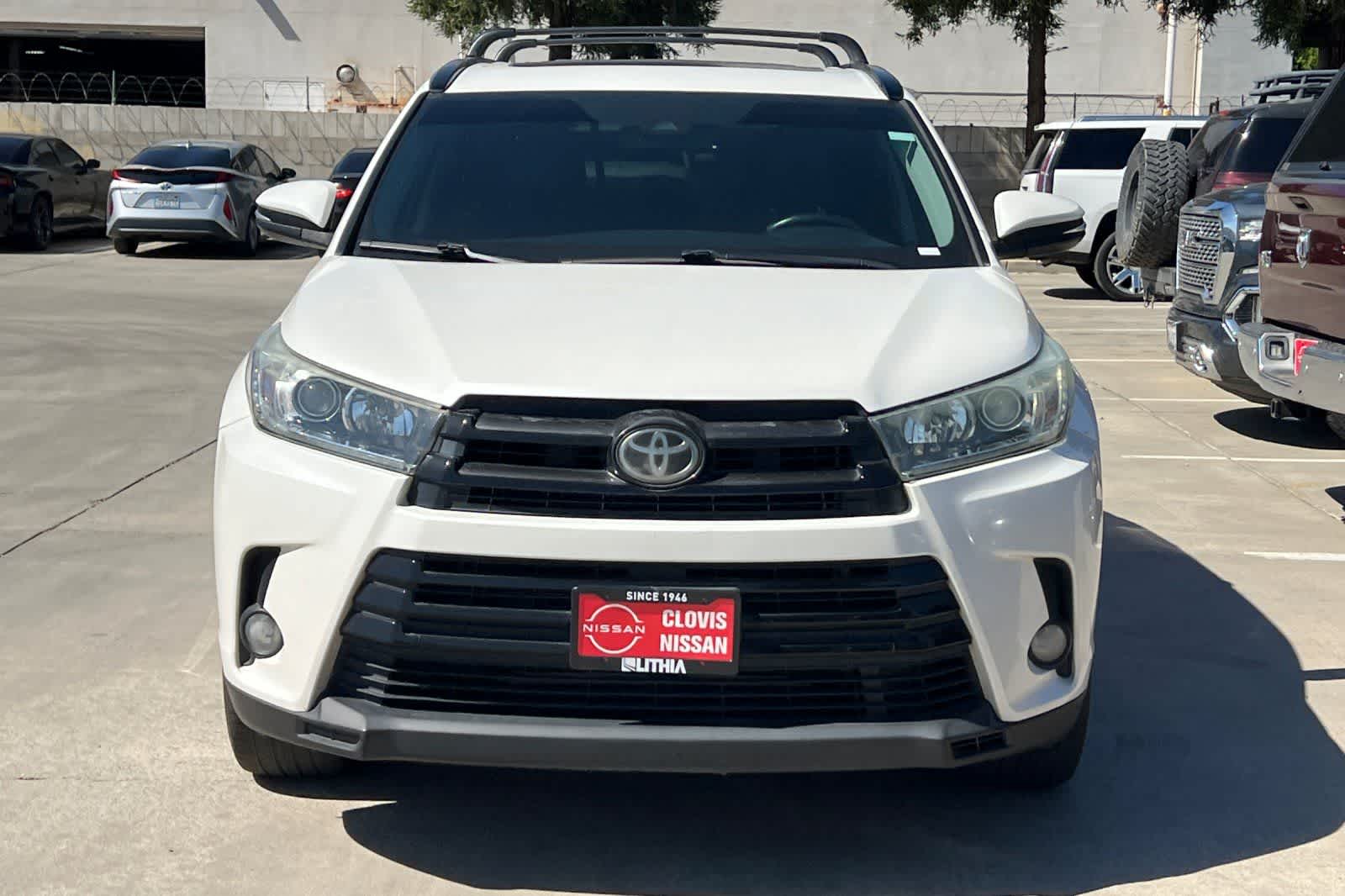 Thumbnail: 2018 Toyota Highlander - 11