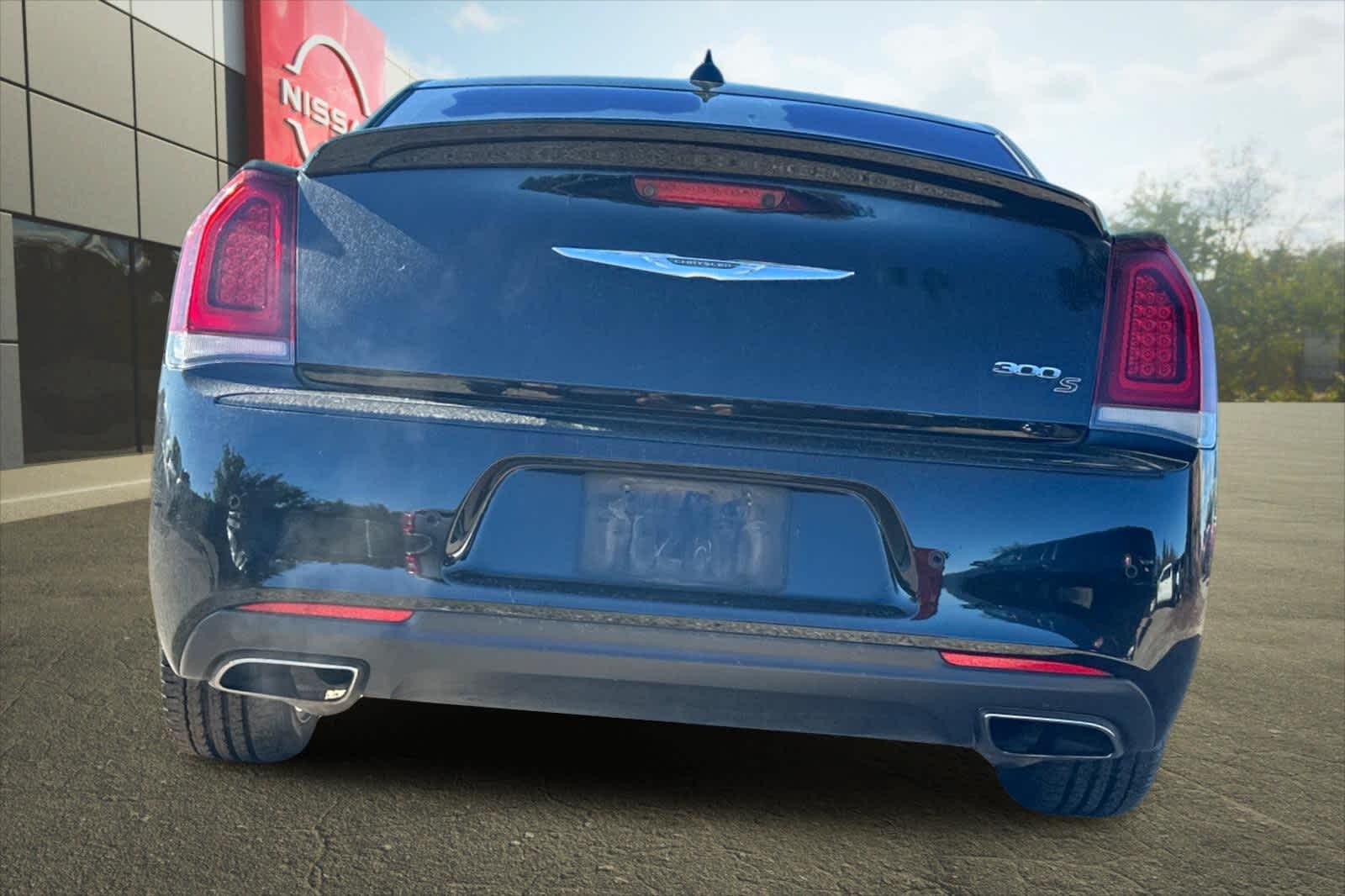 Thumbnail: 2018 Chrysler 300 - 8