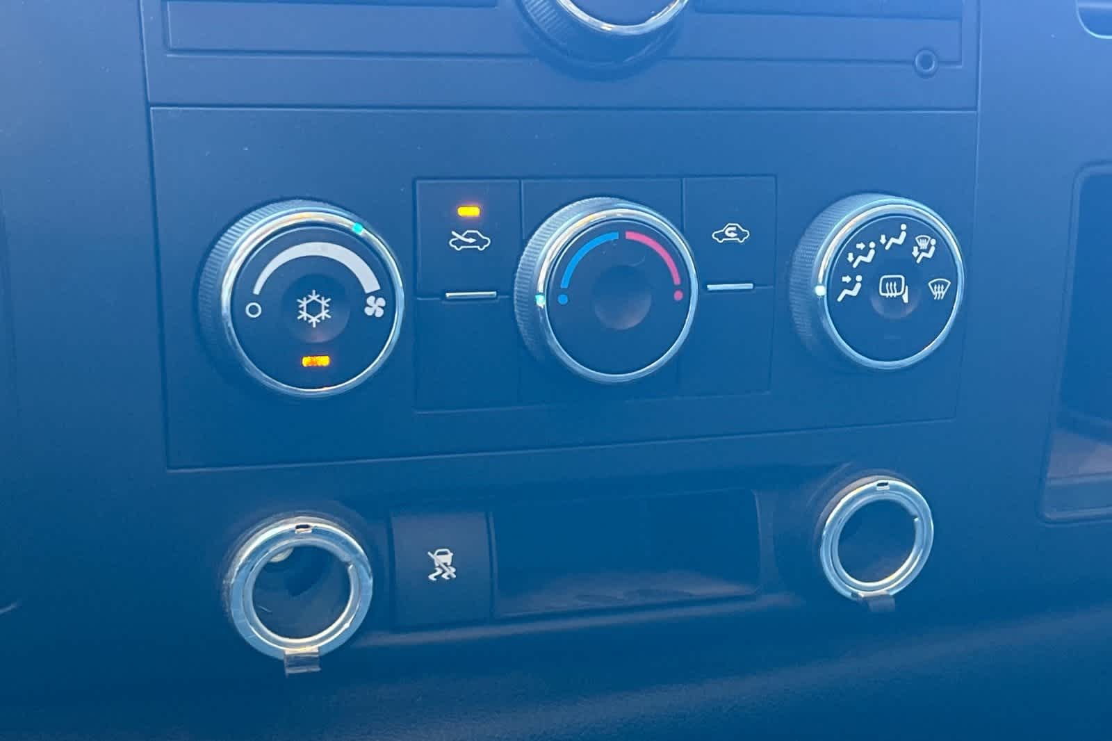 Thumbnail: 2009 Chevrolet Silverado 1500 - 21